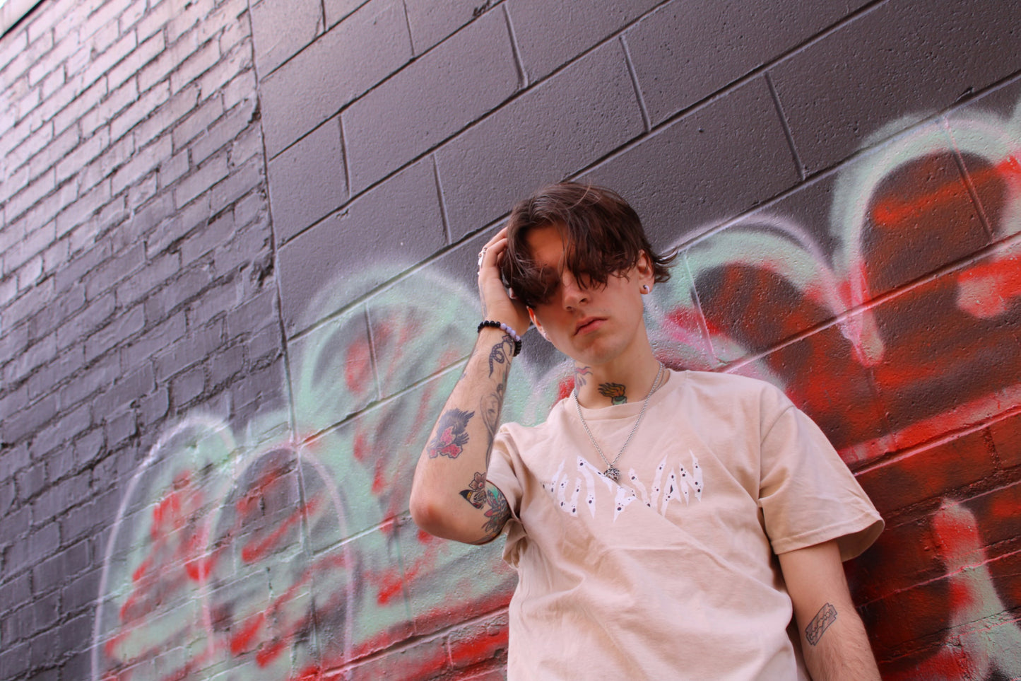 yung van logo tee